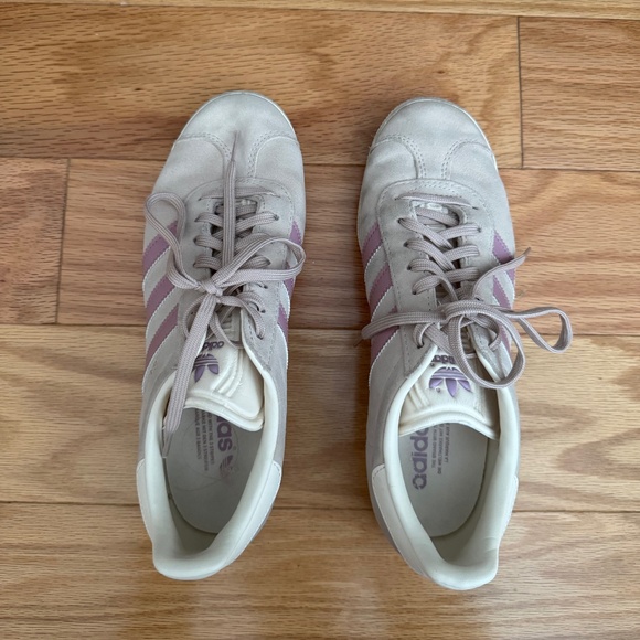 Adidas Originals Gazelle Sneakers in Light Mauve - Picture 3 of 3